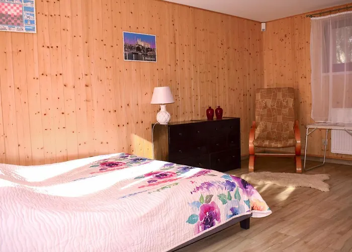 In Gorna With Sauna بيت للعطل *